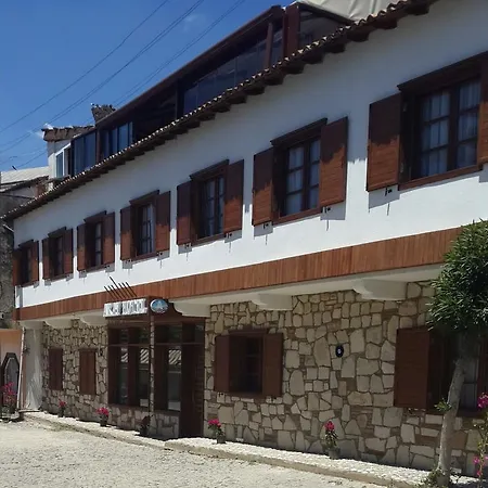 Akay Selçuk