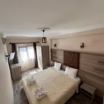 Hotel Akay 3*