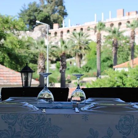 Hotell Akay 3*